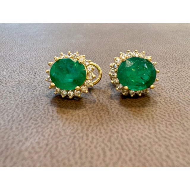 7 Ct Oval Shape Emerald & 1.5 Ct Diamond Post Back Earrings 14 Karat Yellow Gold For Sale - Image 11 of 18