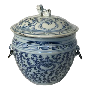 Tongzhi Era C.1870 Foliate Decoration Covered Porcelain Ginger Jar, Iron Handles on the Sides and Foo Dog Ceramic Handle on the Lid