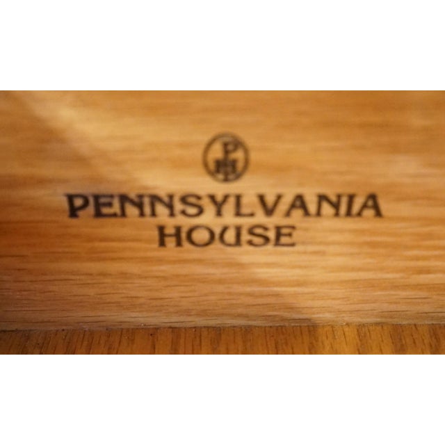 Pennsylvania House Banded Mahogany Traditional Chippendale Style 71" Breakfront Lighted Display China Cabinet 13-3607 For Sale - Image 11 of 15