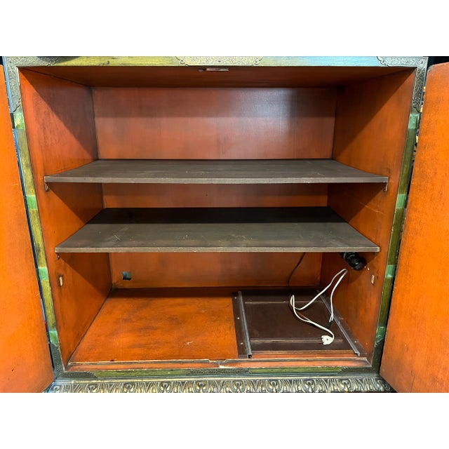 19th Century Antique Japanese Chinoiserie Bar Cabinet For Sale - Image 4 of 11