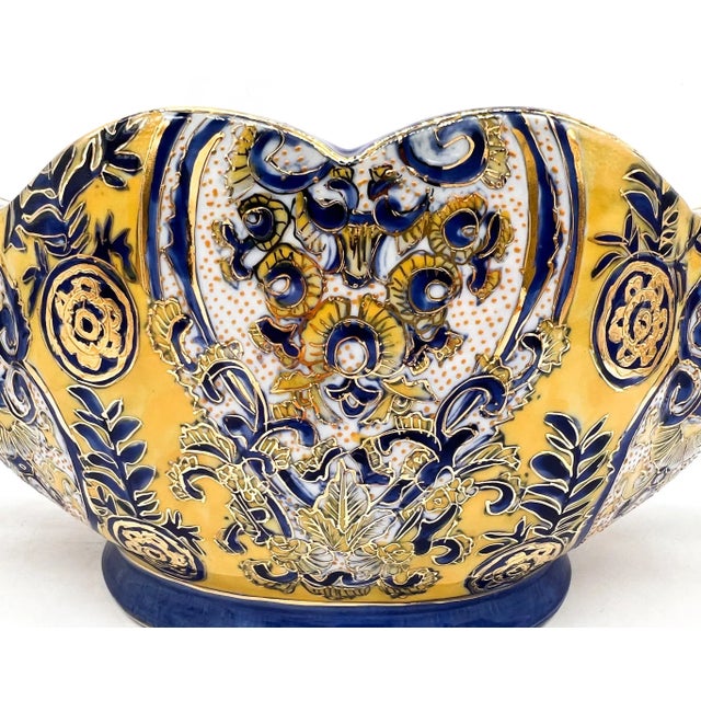 Vintage Italian Majolica Centerpiece Bowl – Hand-Painted Blue, Yellow & Gilt With Pomegranate Handles – Baroque / Mediterranean Revival For Sale - Image 11 of 12