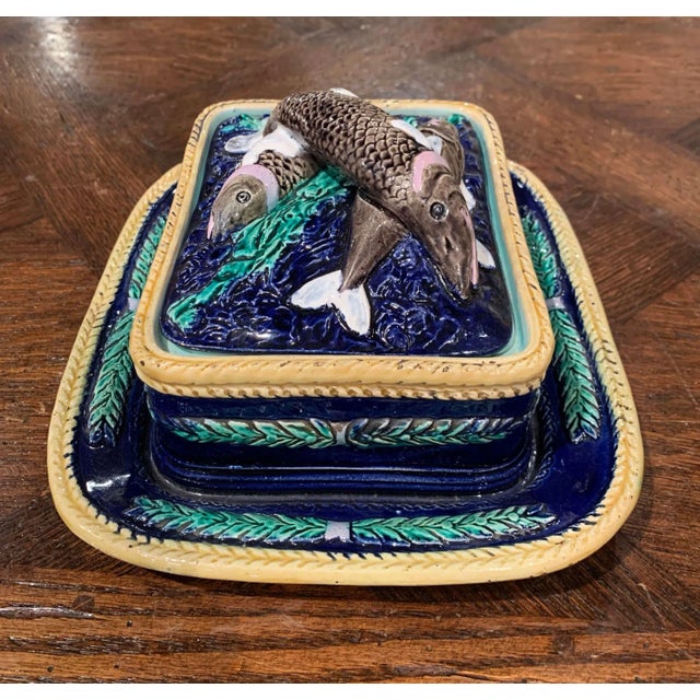 English 19th Century English Majolica Hand Painted Sardine Cover Box With Plate For Sale - Image 3 of 10
