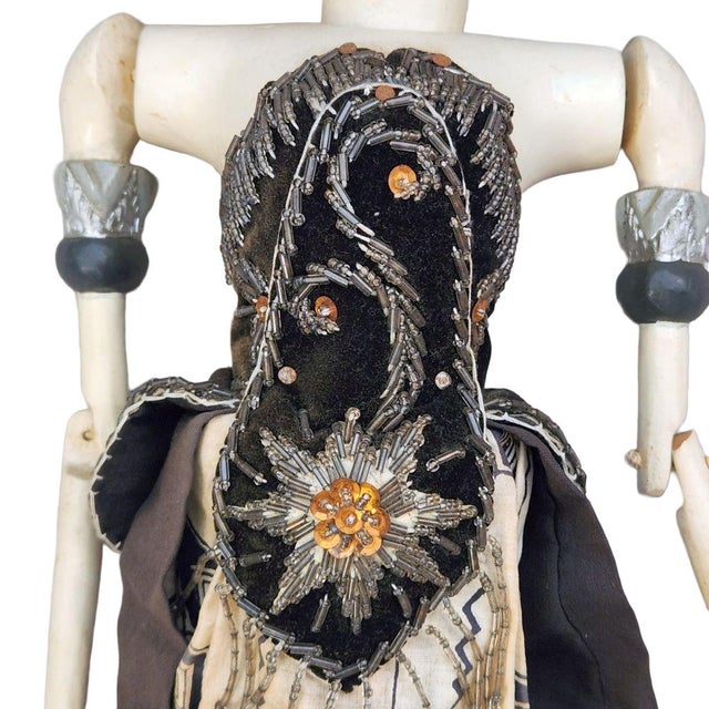 Traditional Indonesian Wayang Golek Puppets - Mid 1900s For Sale - Image 3 of 7