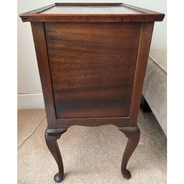 Queen Anne Vintage English Mahogany End Table-M.Grieve-Two Available For Sale - Image 3 of 7