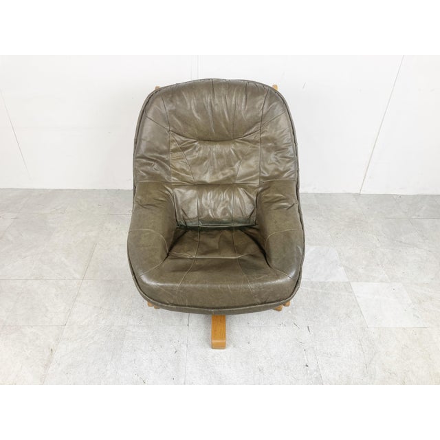 Brutalist Brutalist Oak and Leather Swivel Chair, 1970s For Sale - Image 3 of 12