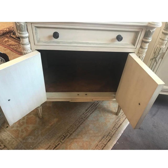 Wood Pair of Julia Gray Hand-Painted Side Tables/ Nightstands Pair in Hand-Painted Cream and Green Colorway For Sale - Image 7 of 7