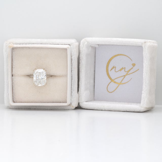 5Ct Lab Diamond Ring With Sapphire Accent and Natural Diamonds Halo in 14k Gold, Size 6.75 For Sale - Image 4 of 9