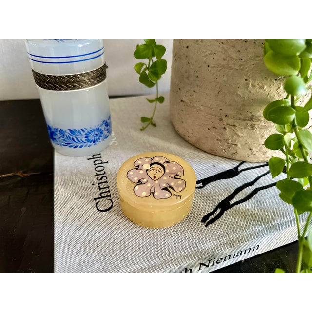 Vintage Italian Alabaster Pill Box with Harlequin Motif by Oscar Vita For Sale - Image 4 of 12