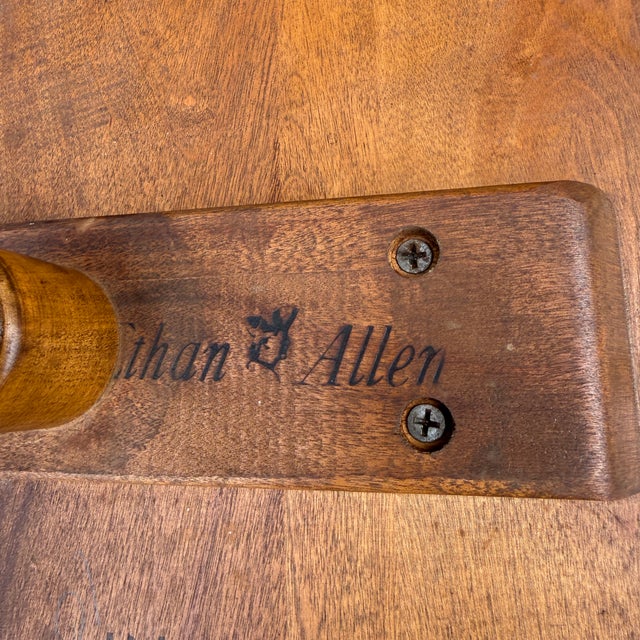 Wood 1970s Ethan Allen Country Farmhouse Hitchcock Style Solid Heirloom Maple Stenciled Accent Drink Table (14-9042) For Sale - Image 7 of 13