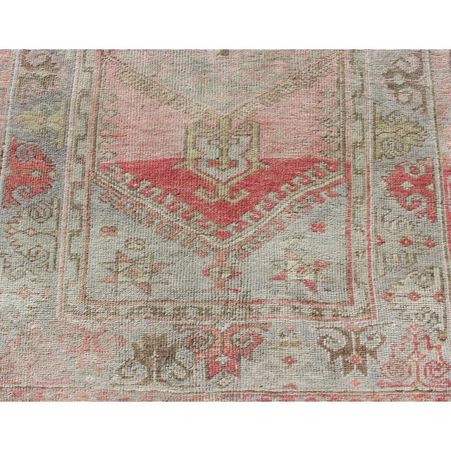 Vintage Turkish Oushak Rug With Soft Taupe and Blush Pink Accents 3'2 X 5'9 For Sale In Atlanta - Image 6 of 11
