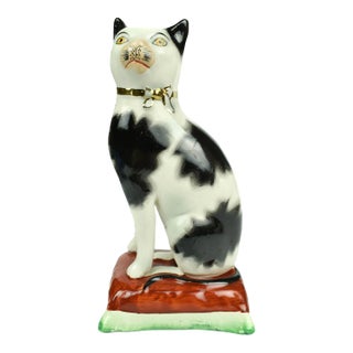 1920's Staffordshire Ware Wk (William Kent) England Cat on Cushion Figurine For Sale