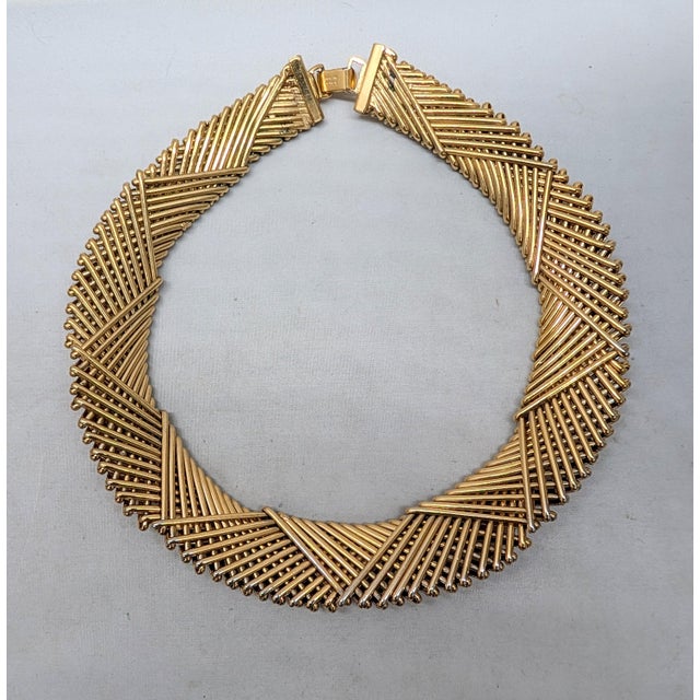 American Vintage Signed Napier Goldtone Collar Necklace For Sale - Image 3 of 8