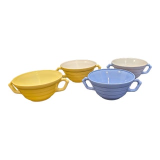 Vintage 1940s Hazel-Atlas "Moderntone" Platonite Pastel Handled Cream Soup Bowls - Yellow & Blue Set of 4 For Sale