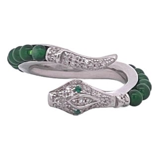 Silver Wrap-Style Cocktail Ring With Green Jade and Cubic Zirconia, Size 6.5 For Sale