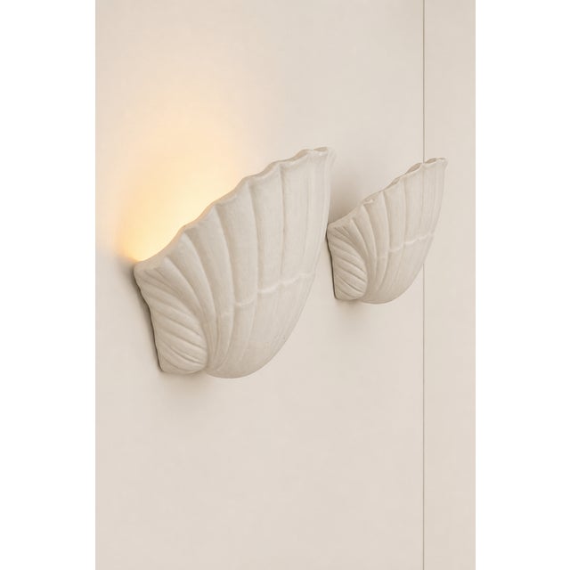 Shell-Shaped Wall Sconces in Matte White Plaster, France, 1970, Set of 2 For Sale - Image 9 of 9
