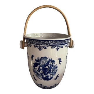 Blue & White Wicker Handle Chinoiserie Ice Bucket For Sale