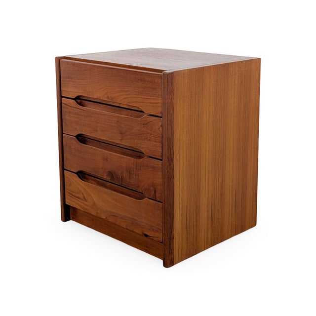 Mid-Century Modern Mid-Century Modern Teak Chest of Drawers by E.W. Bach For Sale - Image 3 of 10