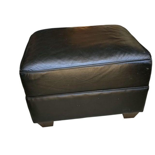 Elevate Your Living Space With This Iconic Three-Piece Set, of Two Vintage Leather Club Chairs & a Matching Oversized Ottoman by Futuristic Furniture. For Sale - Image 10 of 12