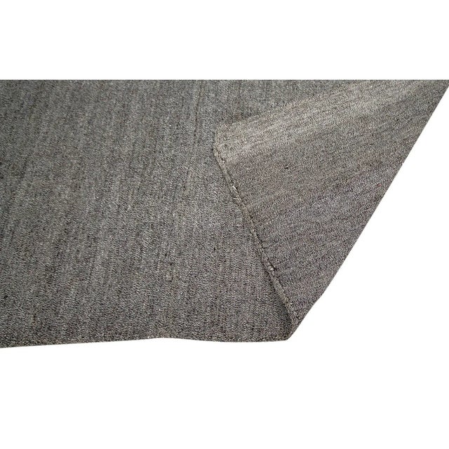 Mid 20th Century Gray Modern Vintage Kilim Rug For Sale - Image 5 of 7