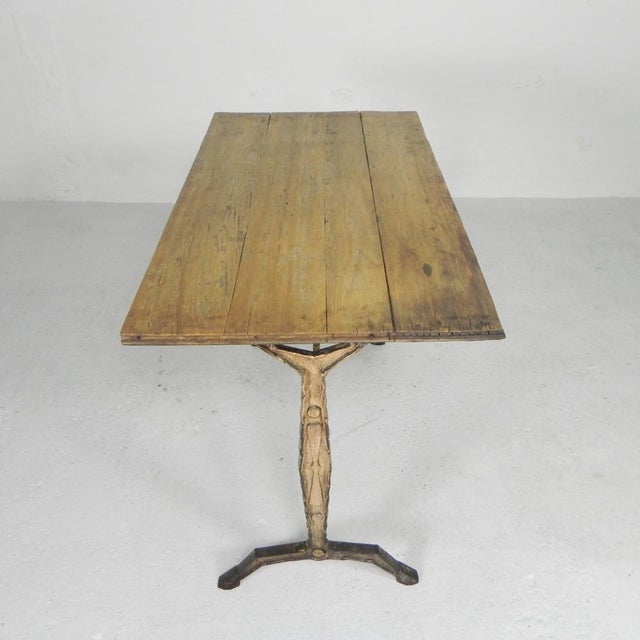 Height: 71 cm. Width: 100 cm. Depth: 54 cm. Top dimensions: 2 x 54 x 100 cm. Origin: France, 1930s. Material: cast iron /...