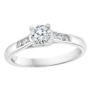 0.75 Carat Diamond Traditional Ring/Band 14 Karat White Gold For Sale