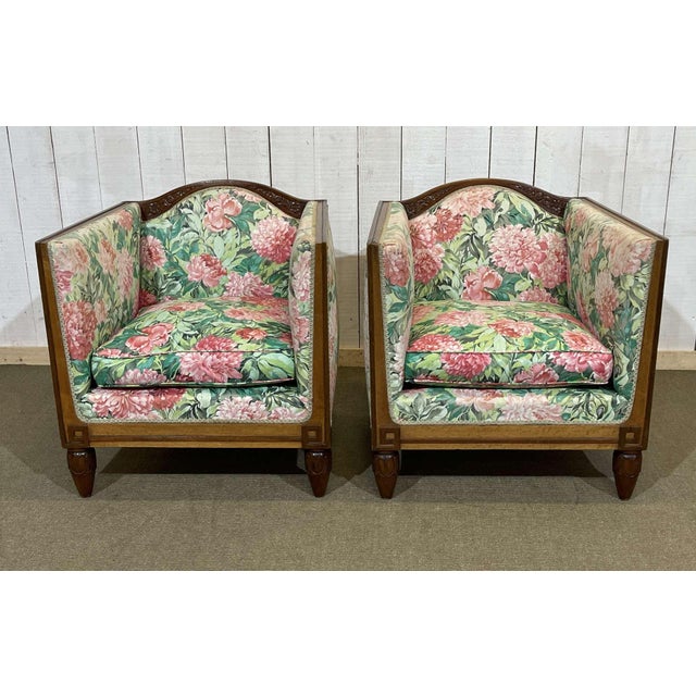Pair of Art Deco mahogany armchairs from the 1930s. Feather filling. W=70cm D=67cm HD=75cm HA=45cm.