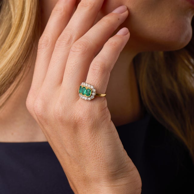 1940s 1940s Retro English Gia Colombia No Oil Emerald Diamond 18k Two Tone Gold Ring, Size 4 For Sale - Image 5 of 8