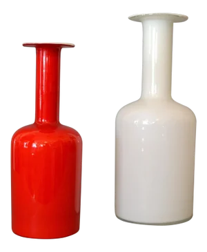 2 Danish Modern Hand-Blown Otto Bauer Gulv Vase in Red & Milk Glass by Holmegaard