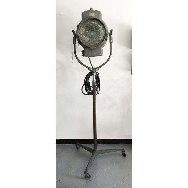 Large Vintage Tripod Cinema Beacon Floor Lamp from Dante Rispoli Roma For Sale - Image 13 of 13