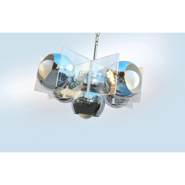 Mid-Century Modern 70s Chrome 5-Eyeball Lights Chandelier With Hashtag Lucite Frame Attributed to Riggiani For Sale - Image 3 of 9