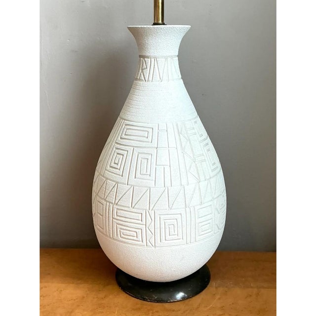 Vintage Mid-Century Modern White Ceramic Table Lamp For Sale - Image 11 of 12