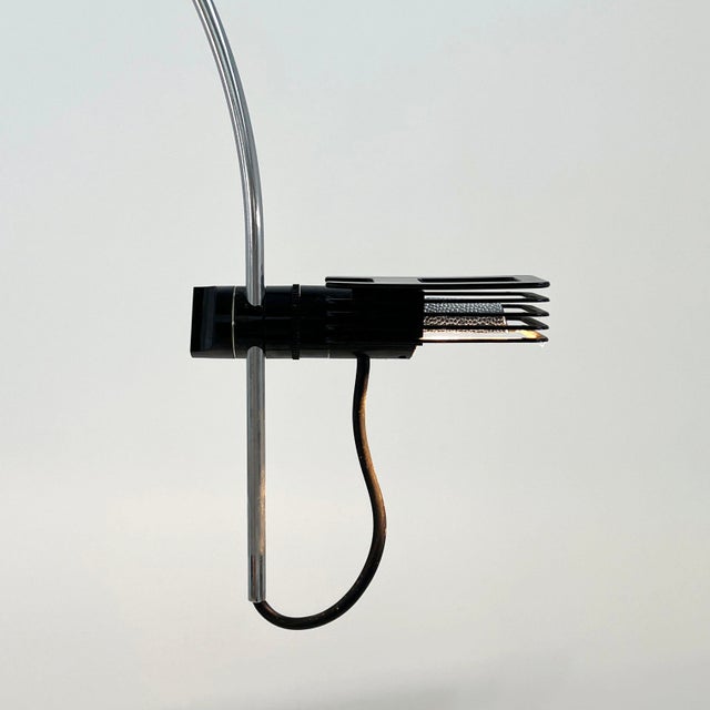 Wing Desk Lamp attributed to Bruno Gecchelin for Oluce, 1970s For Sale - Image 6 of 10