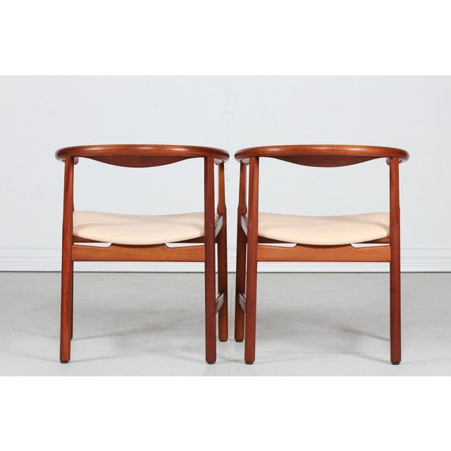 Model PP 203 Armchairs in Mahogany by Hans J. Wegner for PP Møbler, 1970s, Set of 2 For Sale - Image 6 of 8