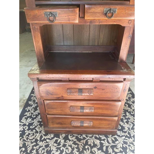 Brown Henry Link Vintage Link Taylor ‘Rawhide’ Series Chest and Hutch - Made in North Carolina in 1976 For Sale - Image 8 of 10