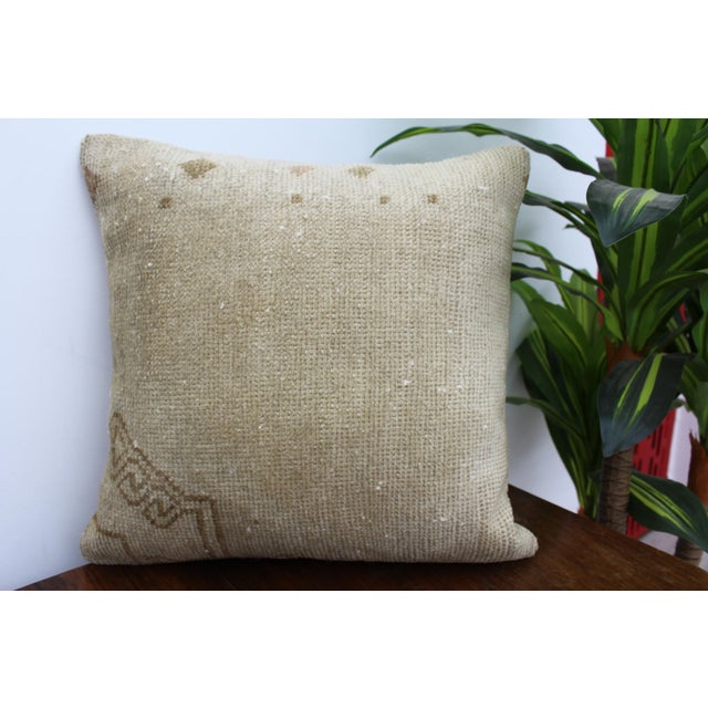 Vintage Rug Decorative Pillow Cover - 18.5"x18.5" For Sale In Raleigh - Image 6 of 8