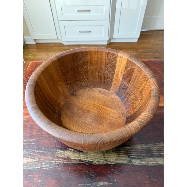 Dansk Vintage Dansk Jens Harald Quistgaard Ihq Teak Salad Centerpiece Bowl and Six Serving Bowls - Set of 7 For Sale - Image 4 of 15