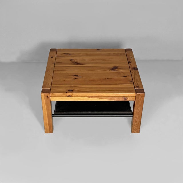 Italian Modern Leather and Wooden Coffee Table attributed to Silvano Passi, 1970s For Sale - Image 4 of 14