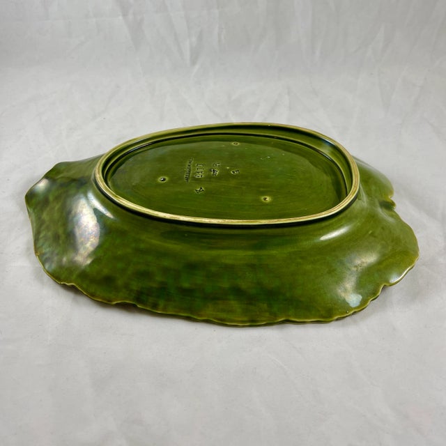 Green Sarreguemines Green Majolica Glazed Fern Leaf Shaped Server, France 1870 For Sale - Image 8 of 9