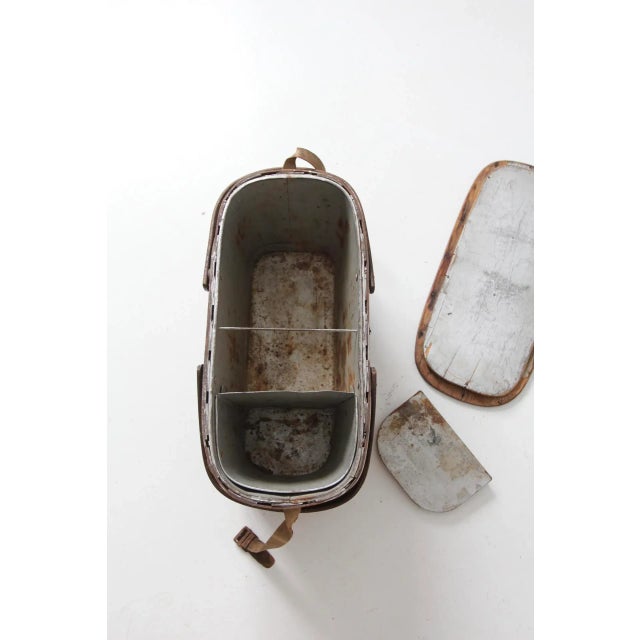Antique Hawkeye Basket Insulated Picnic Basket For Sale - Image 11 of 13