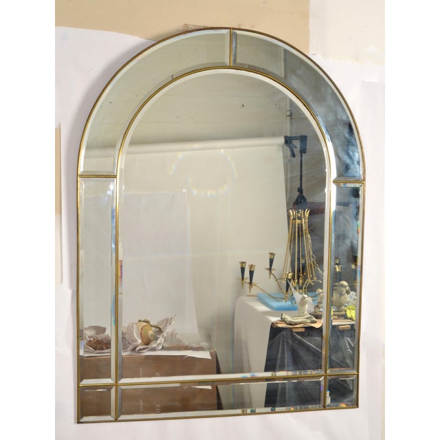 Hollywood Regency 1970s Venetian Arch Shaped Beveled Glass Brass Wall Mirror Hollywood Regency For Sale - Image 3 of 14