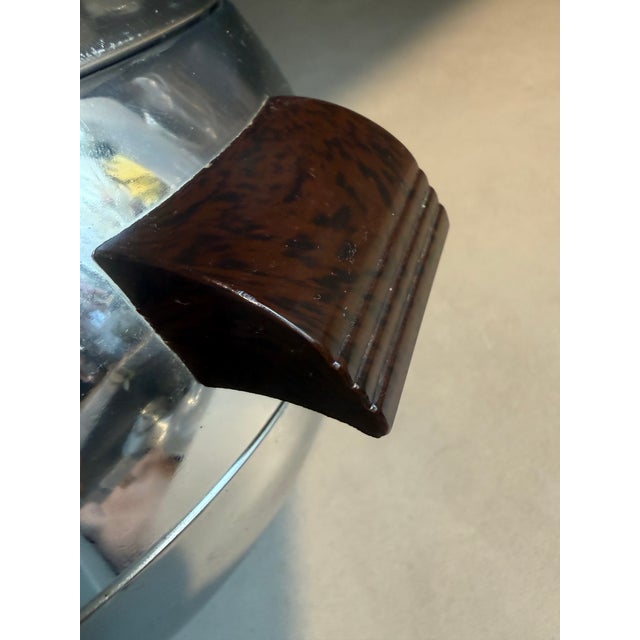 Iconic MCM Vintage West Bend Penguin Hot & Cold Server/Ice Bucket- Chrome Finish, Embossed Penguin Designs, & Tortoiseshell Brown Bakelite Handles For Sale - Image 9 of 10