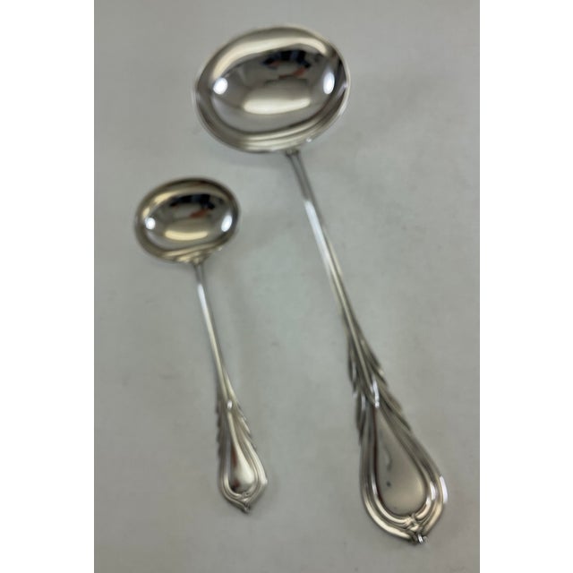 English 1980s Silver Sauce/Gravy Ladle, Lily. For Sale - Image 3 of 10