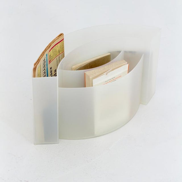 Contemporary Mid-Century Modern Space Age Wave Magazine Rack by Maier Aichen for Authentics, Italy, 1990s For Sale - Image 3 of 9