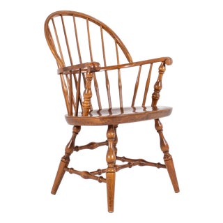 Vintage Windsor Armchair in Solid Wood, 1960s For Sale