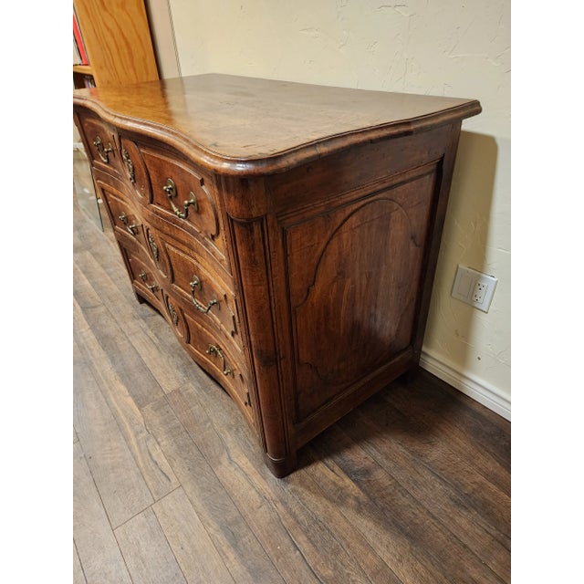 Traditional 18th Century French Regence Period Commode Chest of Drawers For Sale - Image 3 of 9