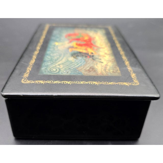 Late 20th Century Vintage Hand-Painted Kholuy Lacquer Box – "Troika" Scene by Artist Lovkachev For Sale - Image 5 of 15