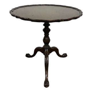 Vintage Chippendale Style Pie Crust Top Tripod Tea Table Side Table For Sale