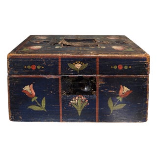 Antique Pennsylvania Dutch Folk Art Box For Sale