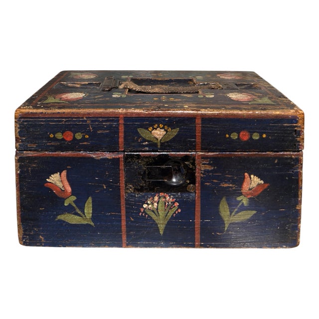 Antique Pennsylvania Dutch Folk Art Box For Sale
