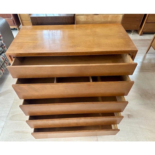 1950s 5 Drawer Birch Highboy by Leslie Diamond for Conant Ball For Sale - Image 5 of 7